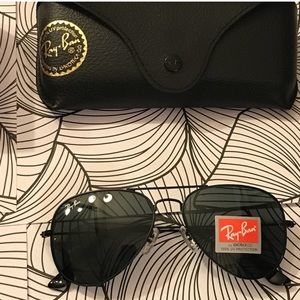 All Black Ray Ban Aviator Sunglasses